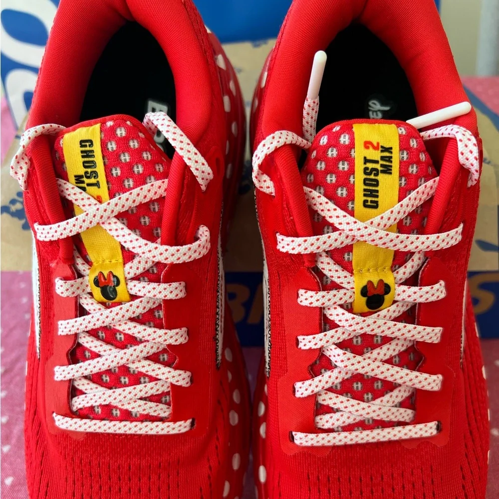 Brooks Ghost Max 2 Minnie Mouse RunDisney Women’s 9 - Picture 3 of 4
